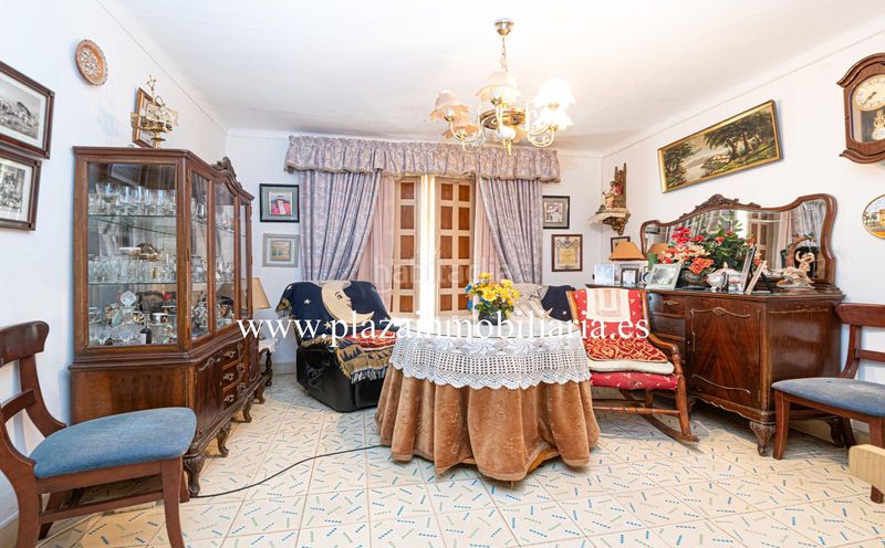Foto efdb3b9f-0b66-4698-a86c-463c2b7d1829. Casa amb aparcament a Centro Lucena