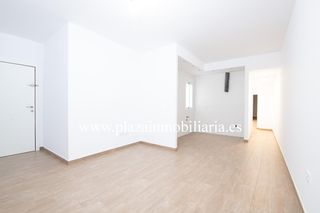 Planta baixa a Centro. Piso bajo de 3 hab. zona c. cabrillana por 110.000 euros.