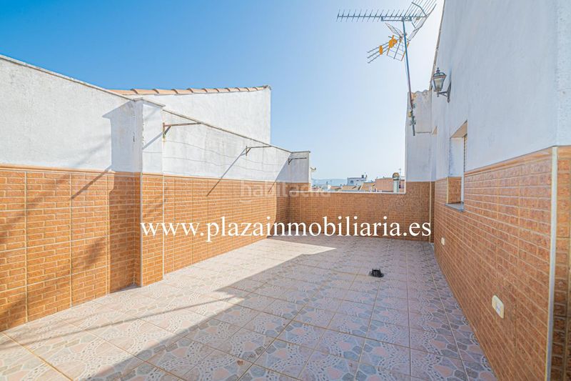 Foto 5bc1a329-2dea-4488-80b2-10c6ac24cc31. Casa amb aparcament a jardín Lucena Lucena