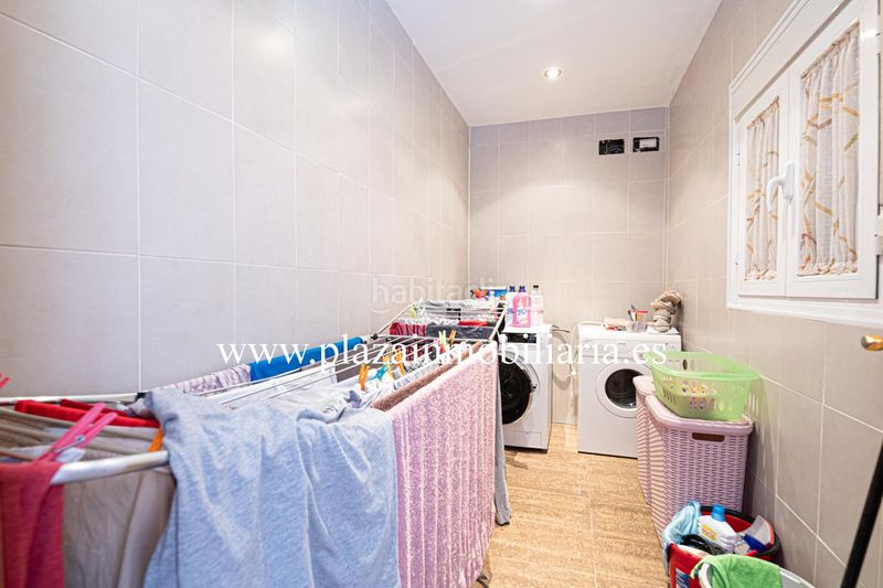 Foto 6b8abc6e-b631-483f-ac0c-868bd33ee6e8. Casa amb aparcament a jardín Lucena Lucena