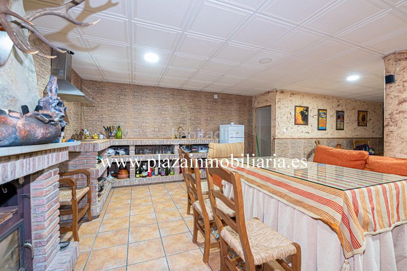 Foto 6f45c5a0-0983-4e35-90b9-85db11e0ed8b. Casa amb aparcament a jardín Lucena Lucena