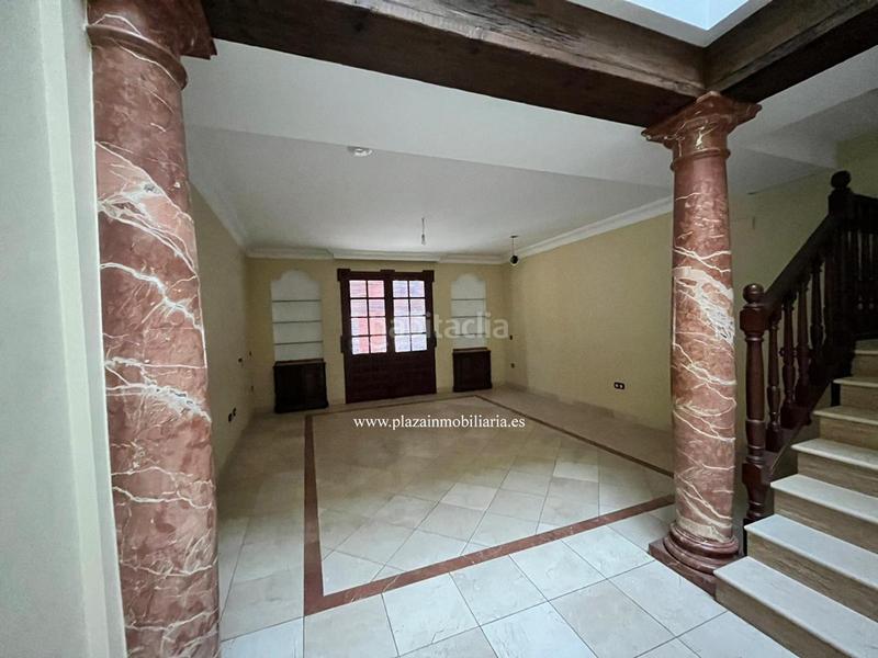 Foto d0eb5152-a3ab-4c16-a4b8-0b8c158e0c27. Casa con parcheggio in San Francisco Lucena