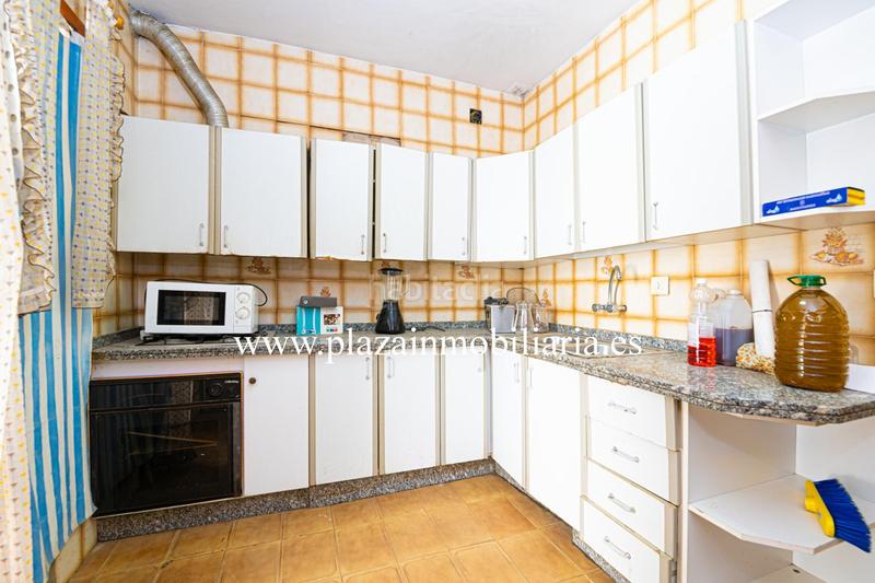 Foto 77748130-5ef7-4a93-bc7b-a881ee03ee23. Casa  para reformar de 4 hab. zona c. juan manuel de aréjula por 128.000 euros. en Lucena