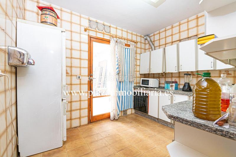 Foto 88908111-ea1f-4525-9b5c-de0dc6c960ef. Casa  para reformar de 4 hab. zona c. juan manuel de aréjula por 128.000 euros. en Lucena