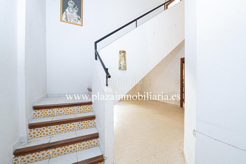 Foto ea34bf6c-4e1f-4aea-bb61-763ace108aa4. Casa  para reformar de 4 hab. zona c. juan manuel de aréjula por 128.000 euros. en Lucena