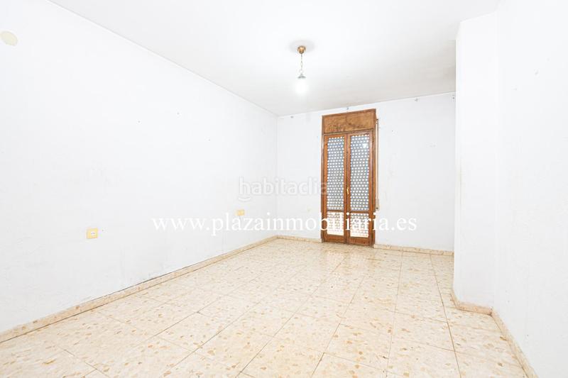 Foto f50ba830-e56e-4494-b5ab-21079a6553f2. Casa  para reformar de 4 hab. zona c. juan manuel de aréjula por 128.000 euros. en Lucena