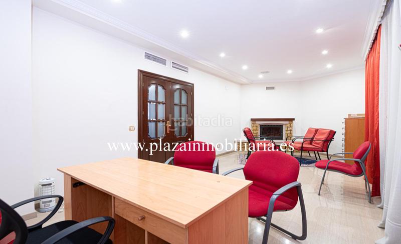 Foto f72b1841-5a6e-4fdb-b1fb-2850ad5fc7ae. Casa amb aparcament piscina a El Valle Lucena