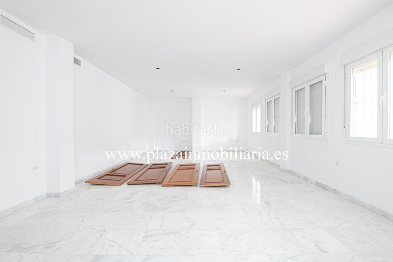 Foto 20bf7fe8-c483-4cd4-8f80-2e29076bc2b7. Casa con parcheggio in El Valle Lucena