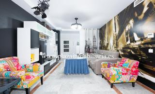 Pis a El Carmen - La Barrera. Piso de 2 hab. 1 planta. zona c. juego de pelota por  85.000 eur