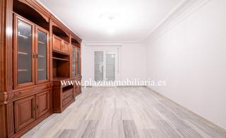 Piso en Centro. Piso de 3 hab. 1 planta zona c. san francisco por 125.000 euros.