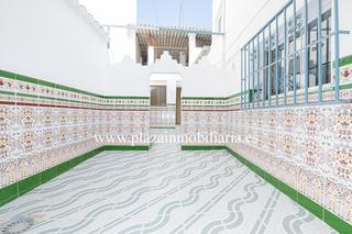 Casa a Poleares. Casa de 6 hab. zona c. juego de pelota por 129.000 euros.