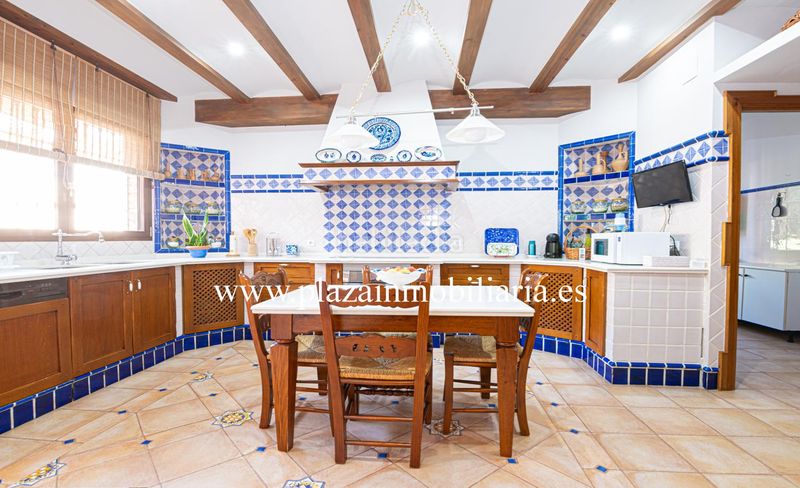 Foto 5072364b-61a3-4aed-87f4-ee62737a1d23. Casa a El Carmen - La Barrera Lucena