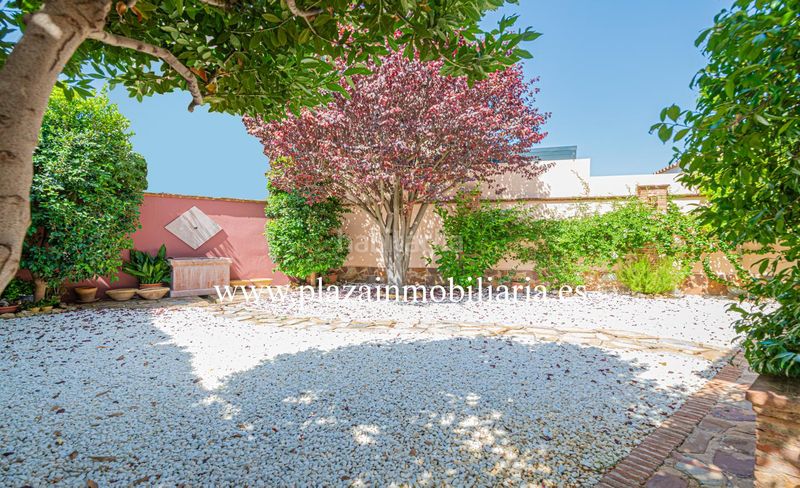 Foto b3fa0507-2e92-474a-9c49-9a70e3bf1ee6. Casa a El Carmen - La Barrera Lucena