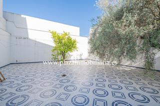 Casa en Centro. Casa de 5 hab. zona  c. el peso por 200.000 euros.