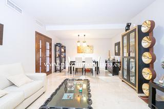 Haus in El Valle. Casa de 4 hab. zona recinto ferial por 240.000 euros.