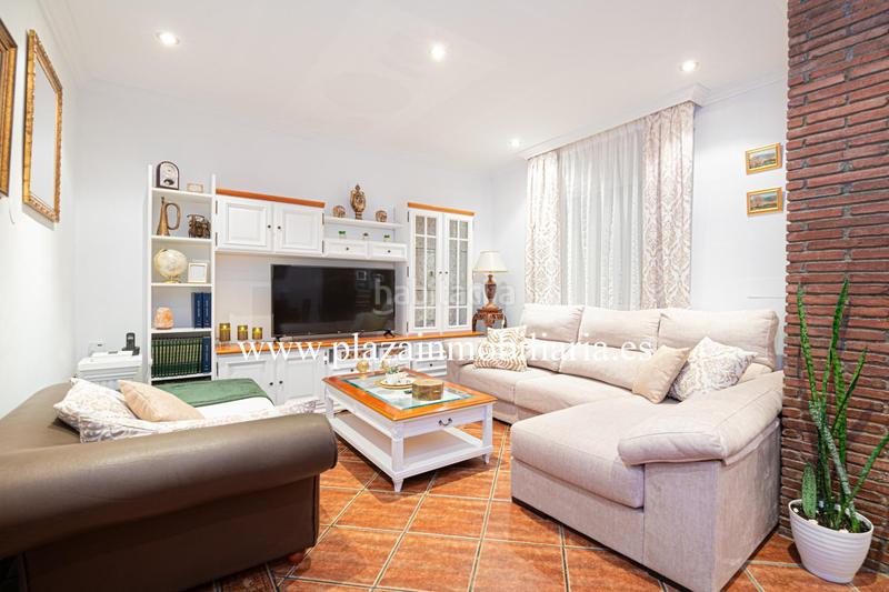 Foto 25bc5c39-9618-464a-a60f-51aa6957e8d3. House with parking in El Carmen - La Barrera Lucena