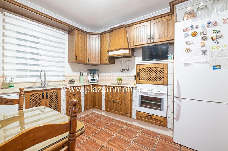 Foto 29168949-6304-45a8-831a-eb93906585ee. House with parking in El Carmen - La Barrera Lucena