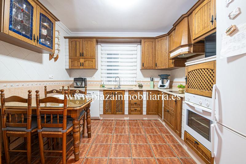 Foto c625b43b-f4ec-4c29-9a85-45057f22ff72. House with parking in El Carmen - La Barrera Lucena