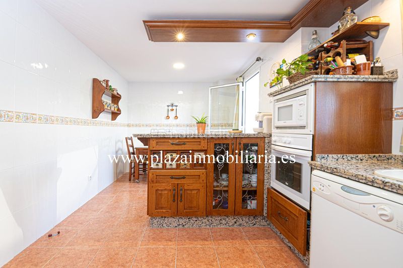 Foto a0352e5d-1d2d-4742-8897-31c082451f83. Casa amb aparcament a El Valle Lucena