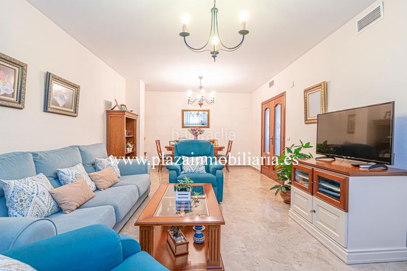 Foto a41cef26-31e1-473e-abf1-006a5efdd195. Casa amb aparcament a El Valle Lucena