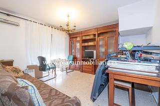 Casa en Hoya del Molino. Casa de 4 hab. zona de bar tropezon por 100.000 euros.
