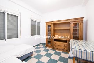 Planta baixa a Centro. Piso bajo de 3 hab. zona c. maquedano por 67.000 euros.