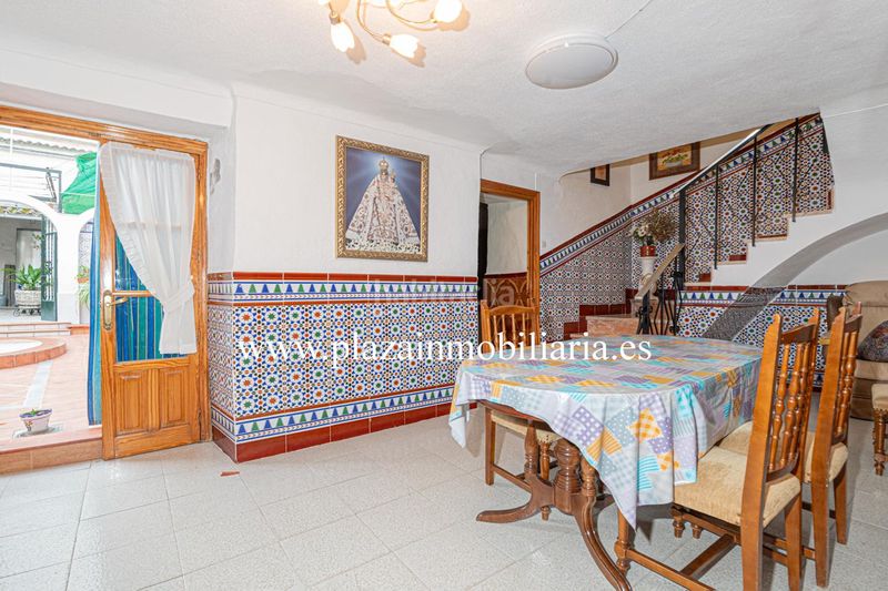 Foto d00ad9ca-44e2-4948-bb95-6a154fa5fdee. Casa amb aparcament a Las Tinajerías - Juderías Lucena