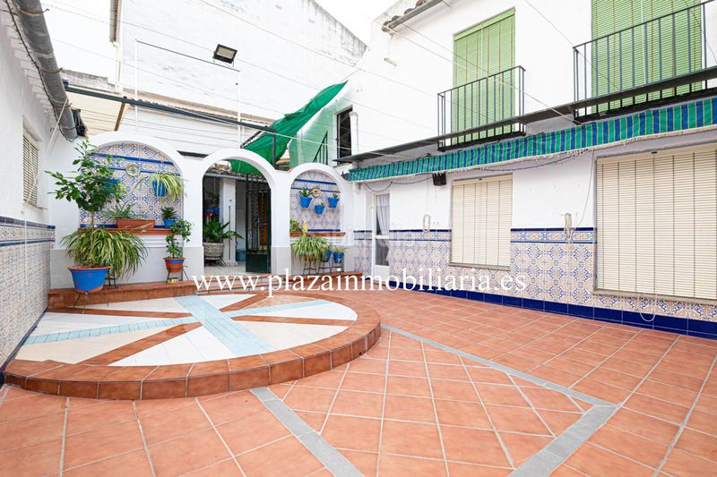 Foto d874c010-f78a-4ec7-94c7-27ecffaa960a. Casa amb aparcament a Las Tinajerías - Juderías Lucena