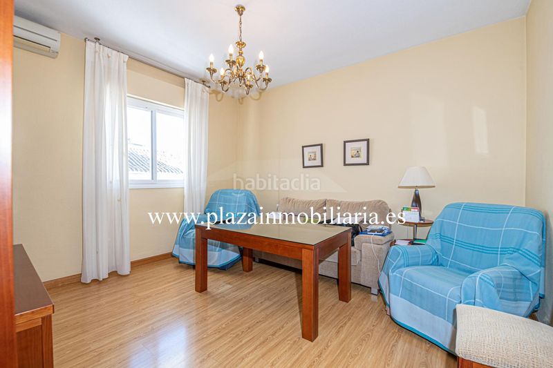 Foto e178acc3-f3de-4957-8352-ac23b0755eb8. Pis a Centro Lucena