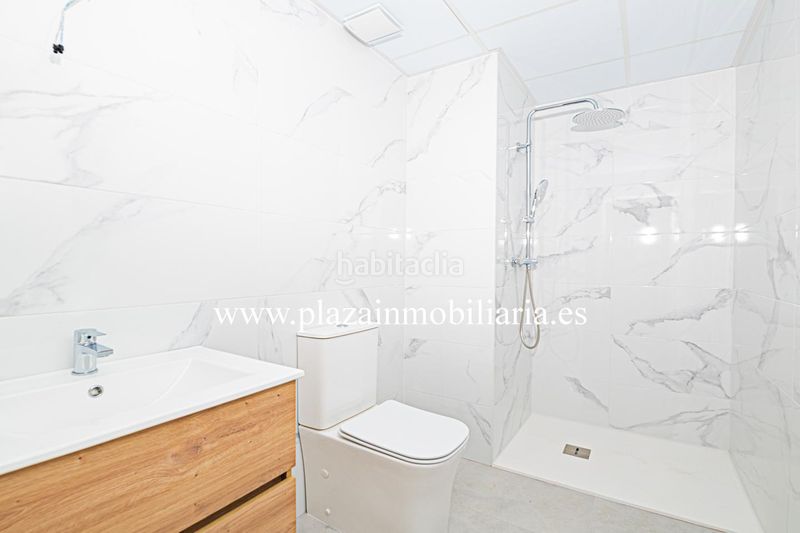 Foto a231faab-cfbe-428d-8140-3266d6716985. Pis amb piscina a Poleares Lucena