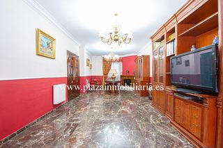 House in El Valle. Casa de 3 hab. zona de recinto ferial por 205.000 euros.