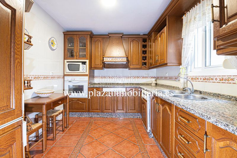 Foto b6e7eccd-a35d-41a1-9e09-c820628d0ef5. Casa amb aparcament a San Francisco Lucena