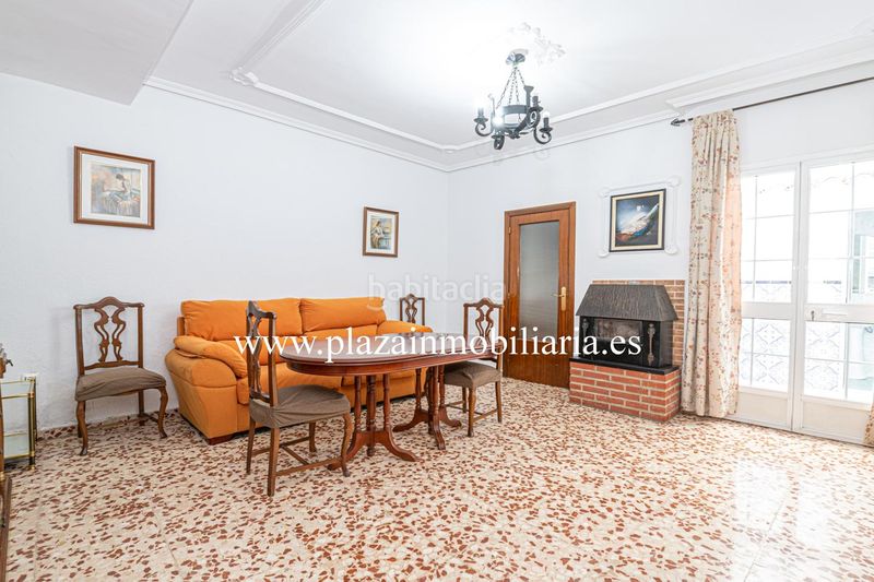 Foto f39a0cc5-620e-4548-b4b2-745d693327c5. Casa amb aparcament a San Francisco Lucena