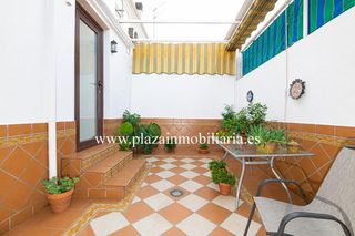 Haus in El Valle. Casa de 4 hab. zona c. donantes de sangre por 215.000 euros.