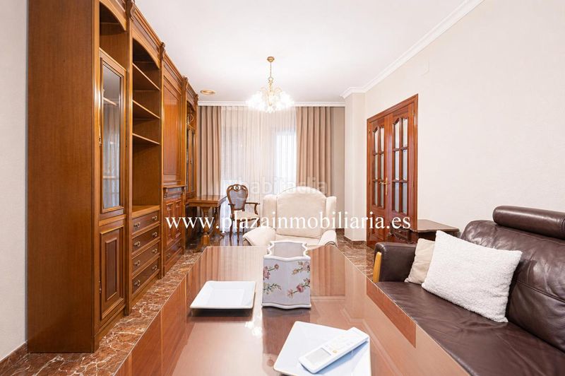 Foto cc32f3bc-d3af-4b8e-ad57-fd5b4ffeedce. Casa amb aparcament a El Valle Lucena