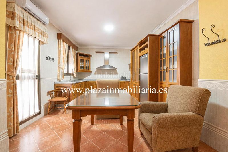 Foto 5b767561-d781-4e45-b133-5abf76a09f12. Casa amb aparcament a El Carmen - La Barrera Lucena