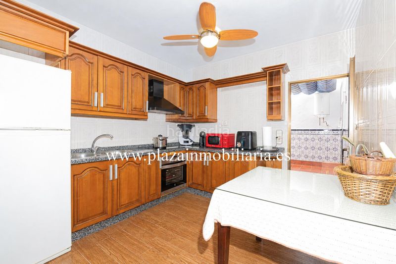 Foto f7b0fe1a-f53d-4305-aebf-4612861ced73. Casa amb aparcament a Hoya del Molino Lucena