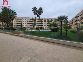 Aparcament cotxe a Huerta de la Reina - Trassierra. Se vende amplia plaza de aparcamiento en zona residencial