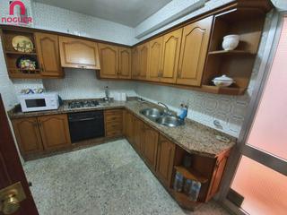 Appartement à Huerta de la Reina - Trassierra. Atención inversores piso con ascensor y  patio en colonia de la