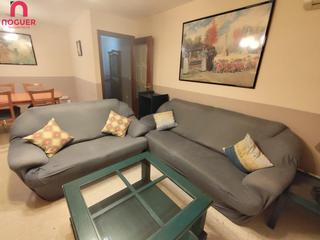 Rent Flat in Poniente-Norte - Miralbaida - Parque Azahara. Piso en alquiler en el barrio de miralbaida  de tres dormitorios