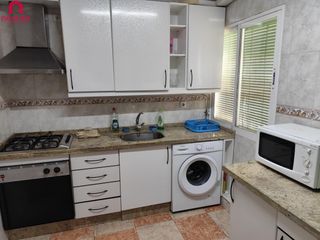 Rent Flat in Ciudad Jardín - Zoco. Curso 20262027   solo estudiantes  piso  con ascensor  y terraza