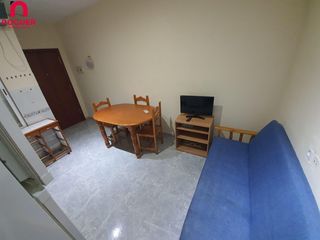 Lloguer Apartament  Calle alcalde sanchez badajoz. Apartamento en alquiler junto renfe en planta baja con patio