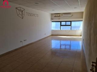 Lloguer Oficina a Sector Sur. Alquiler de oficina en las quemadas