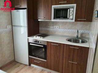 Alquiler Piso en Ciudad Jardín - Zoco. Apartamento amplio en alquiler amueblado con ascensor