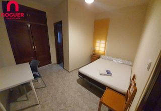 Lloguer Apartament a Ciudad Jardín - Zoco. Alquiler apartamento junto a la avenida medina azahara con ascen
