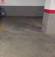 Aparcament cotxe a Ciudad Jardín - Zoco. Se vende plaza de aparcamiento en calle diego serrano proxima al