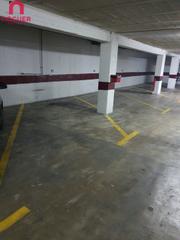 Aparcament cotxe a Ciudad Jardín - Zoco. Se alquila o vende cochera junto a la avd medina azahara