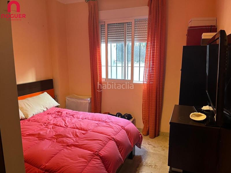 Foto cb03bbe7-ae5f-44ba-8293-03a0a1179f44. Piso apartamento año 2004 con dos patios en Viñuela - Rescatado Córdoba