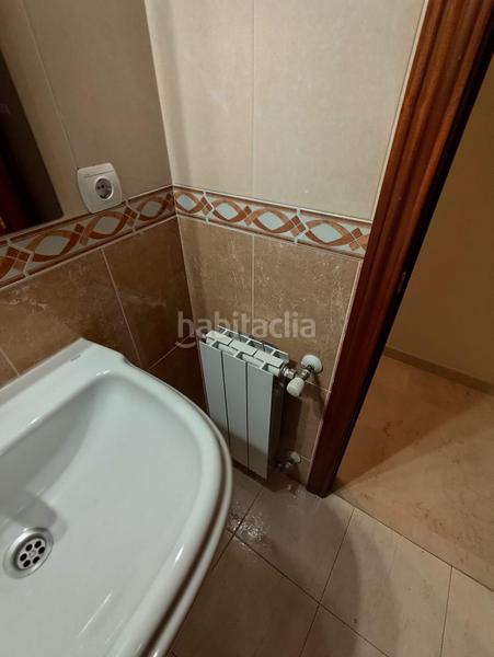 Foto 90df3135-7802-4b02-bbe5-7dd37c26b1b3. Piso  seminuevo año 2005 junto avenida medina azahara con terraza y garaje en Córdoba