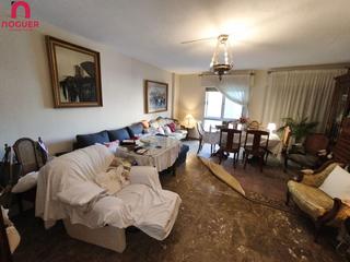 Appartement à Centro. Vivienda en pleno centro junto a la plaza de las tendillas con g